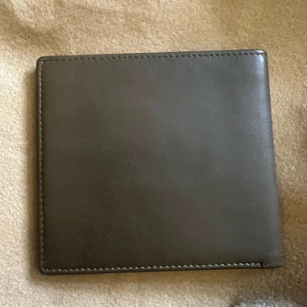 Christian Dior Men’s Bifold wallet LIKE NEW - Picture 2 of 9